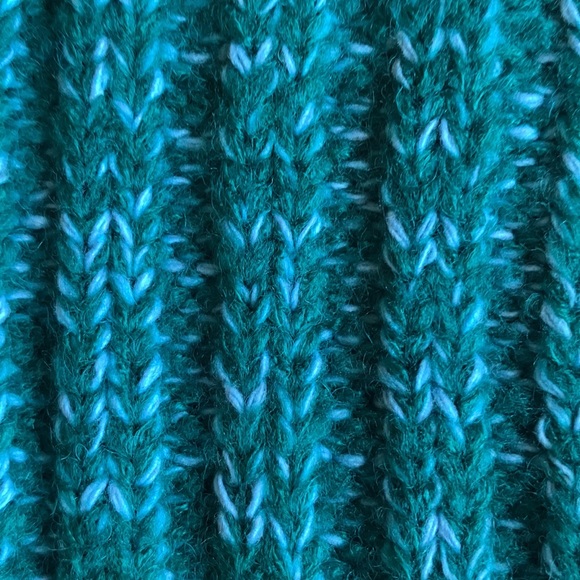 Unisex Warm Knit Beanie Green White Winter Hat Stretchy - Picture 2 of 2